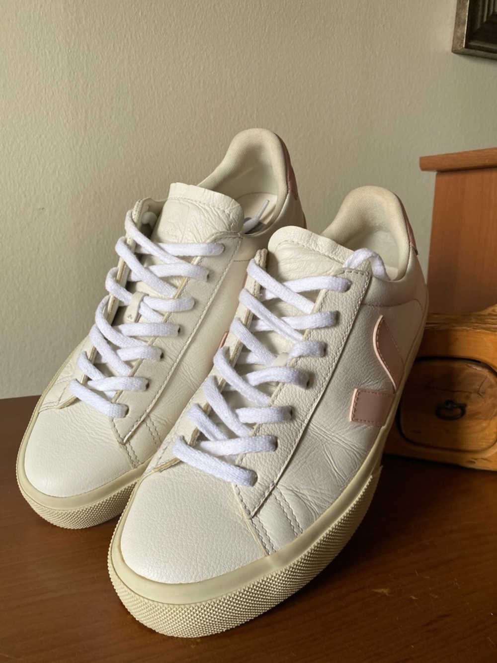Veja Campo Sneaker - Picture 7 of 11